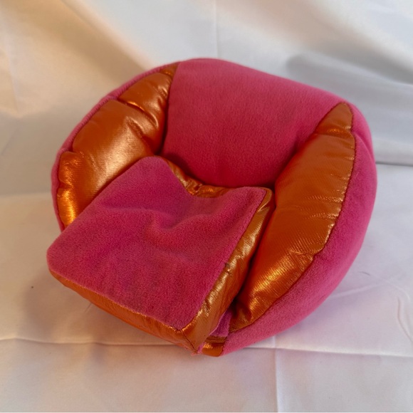 Manhattan Toy Groovy Girl Plush Pink & Orange Plush Chair for Dolls - Picture 1 of 8